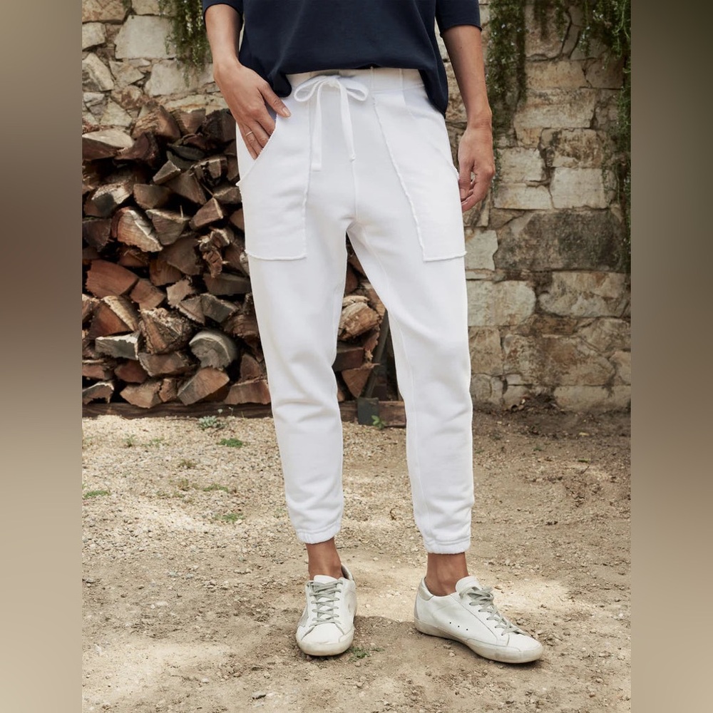 Frank & Eileen Off-White Drawstring Joggers with Patch Pockets